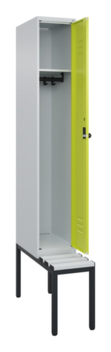 C+P Armoire vestiaire Classic Plus avec banc, largeur de compartiment 300 mm