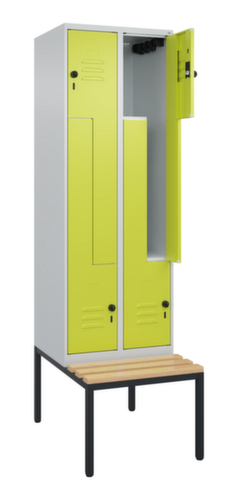 C+P Armoire vestiaire Z Classic Plus avec banc intégré, largeur de compartiment 300 mm