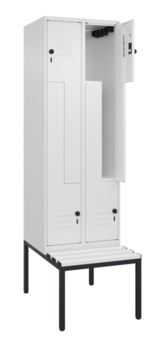 C+P Armoire vestiaire Z Classic Plus avec banc intégré, largeur de compartiment 300 mm