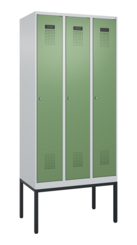 C+P Armoire vestiaire Evolo PLUS, largeur de compartiment 300 mm