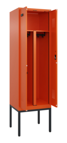 C+P Armoire vestiaire pour EPI Evolo PLUS pour une séparation en noir et blanc, largeur de compartiment 300 mm
