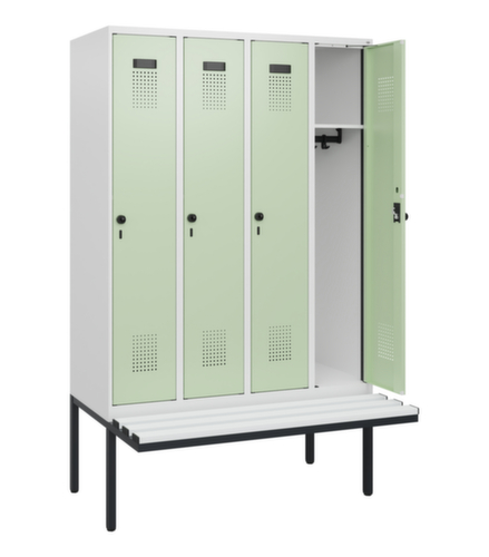 C+P Armoire vestiaire Evolo PLUS avec banc suspendu, largeur de compartiment 300 mm