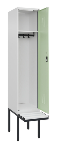 C+P Armoire vestiaire Evolo PLUS avec banc suspendu, largeur de compartiment 400 mm