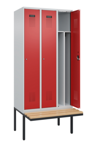 C+P armoire vestiaire en noir et blanc Evolo PLUS avec banc, largeur de compartiment 300 mm