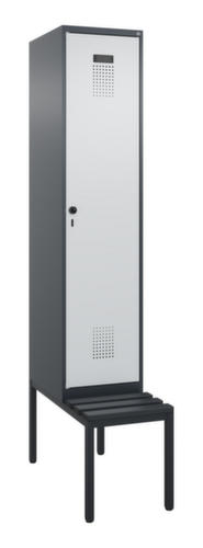 C+P armoire vestiaire en noir et blanc Evolo PLUS avec banc, largeur de compartiment 400 mm