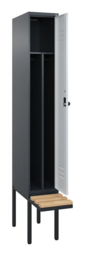 C+P Armoire vestiaire avec banc Classic Plus pour une séparation en noir et blanc, largeur de compartiment 300 mm  L