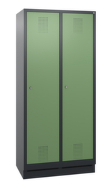 C+P Armoire vestiaire Evolo avec 2 compartiments, largeur de compartiment 400 mm