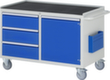 RAU Établi mobile Serie 7000, 3 tiroirs, 1 armoire, 1 pochette pour documents, 1 barre de poussée, RAL7035 gris clair/RAL5010 bleu gentiane