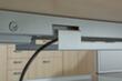 Table de conférence hauteur réglable électriquement, largeur x profondeur 2200 x 1030 mm, panneau blanc  S