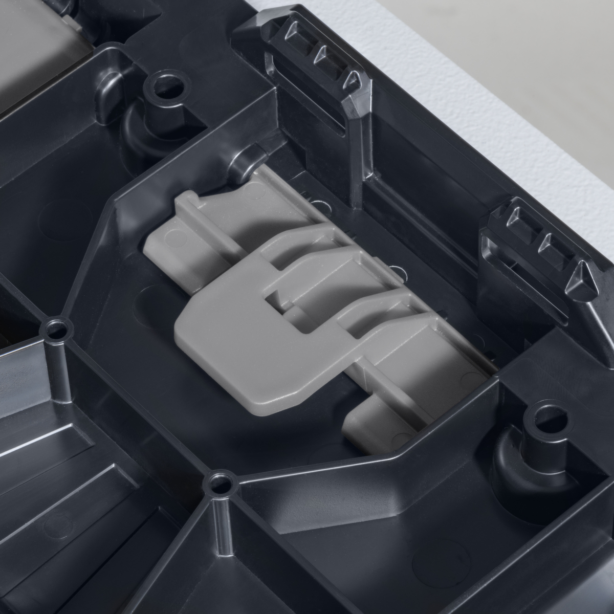 Allit plaque adaptatrice EuroPlus pour mallette pour petites pièces  ZOOM